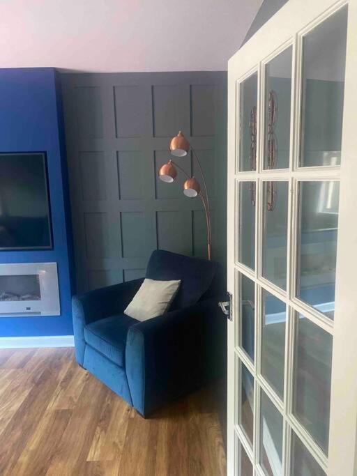 Lovely 2 bedroom with private garden EDI Buitenkant foto